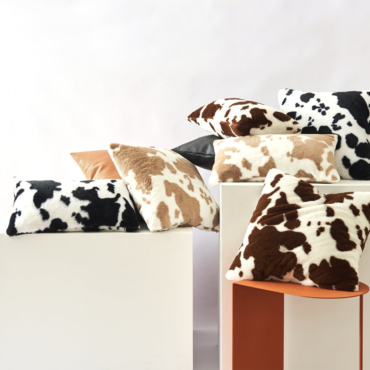 CCHDZ，HOSTECCO Cowhide Western Pillow Covers Plush Fluffy Pillow Cases for Couch Living Room