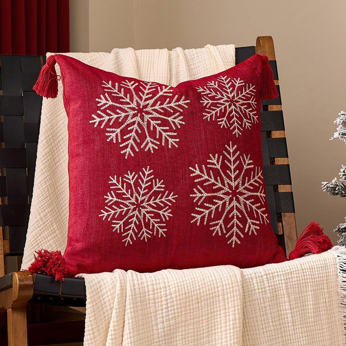 Tufted Snowflake Pillow Covers - Red Tasseled Snowflake
